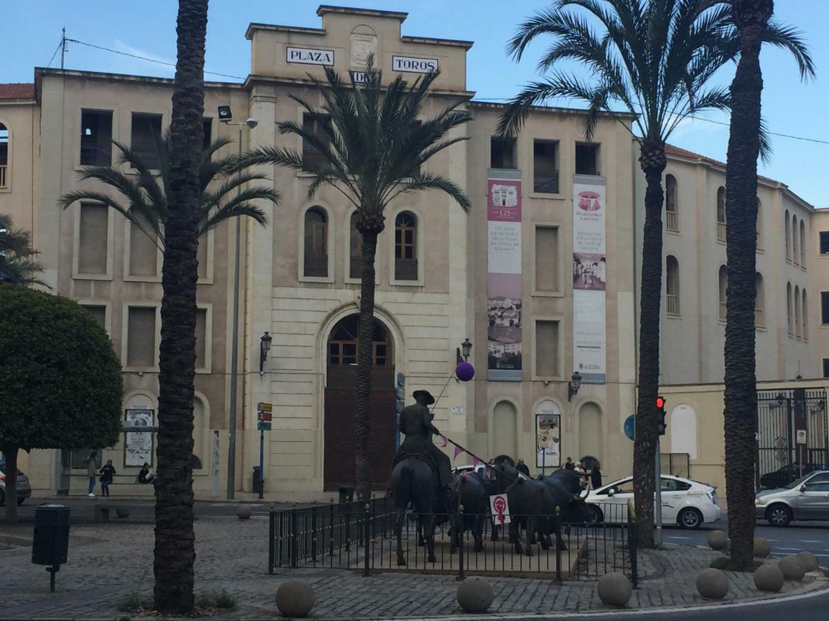 Centre Apartment Near Plaza De Toros Alicante Exteriör bild
